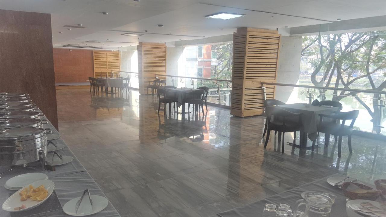Coventina Lake Suites Ντάκα Εξωτερικό φωτογραφία