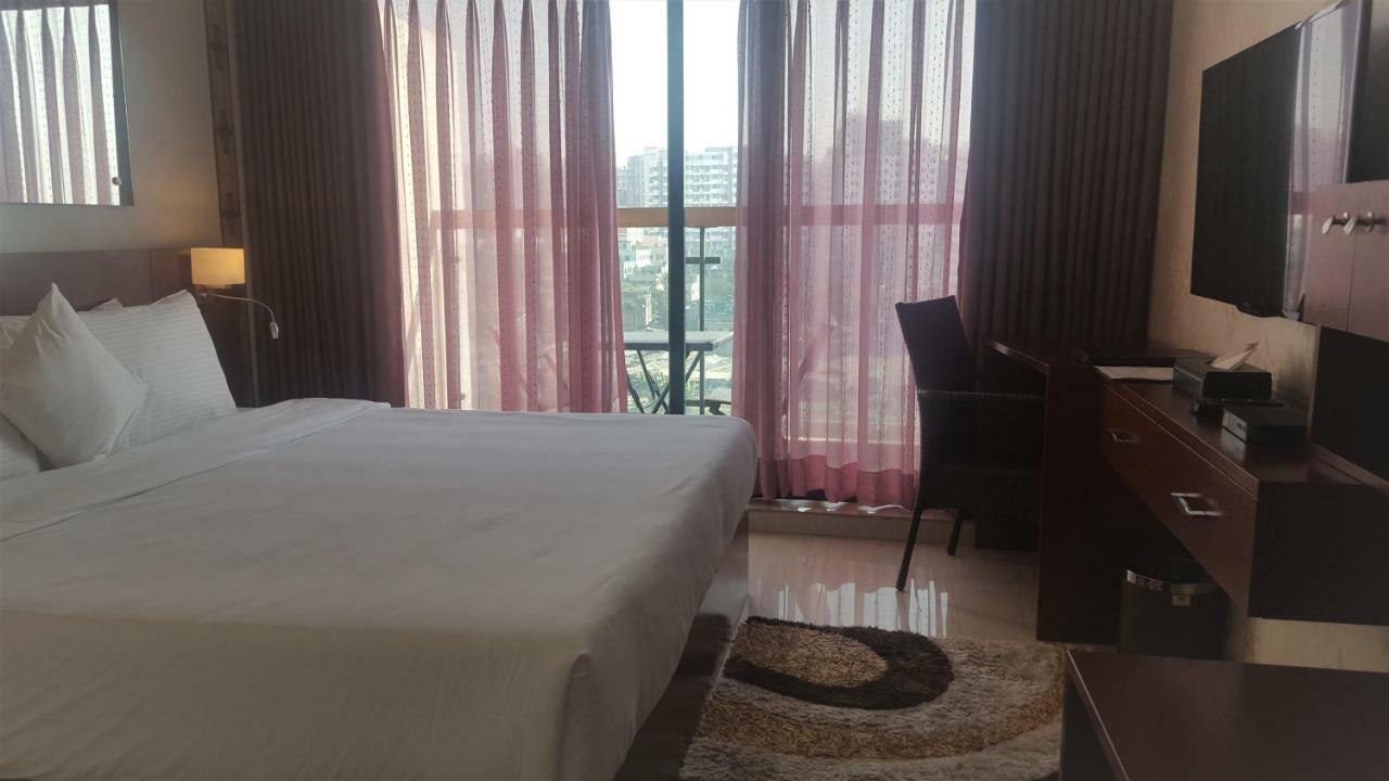 Coventina Lake Suites Ντάκα Εξωτερικό φωτογραφία