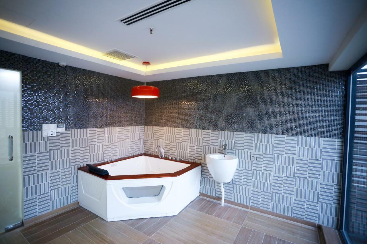 Coventina Lake Suites Ντάκα Εξωτερικό φωτογραφία